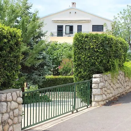 Apartment Blaz 2 - For 3 Persons, 150 M From The