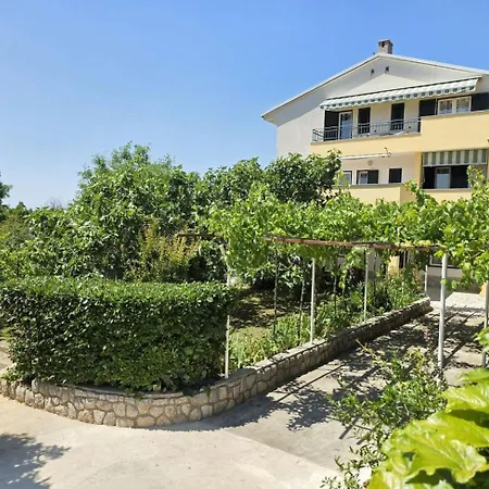 Blaz 2 - For 3 Persons, 150 M From The *