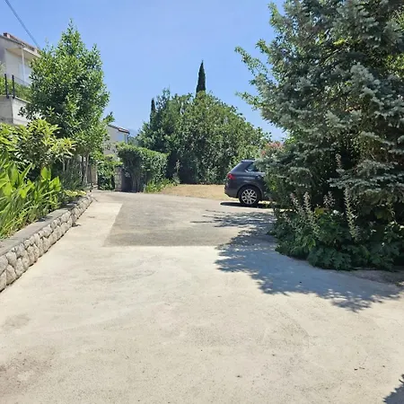 Blaz 2 - For 3 Persons, 150 M From The